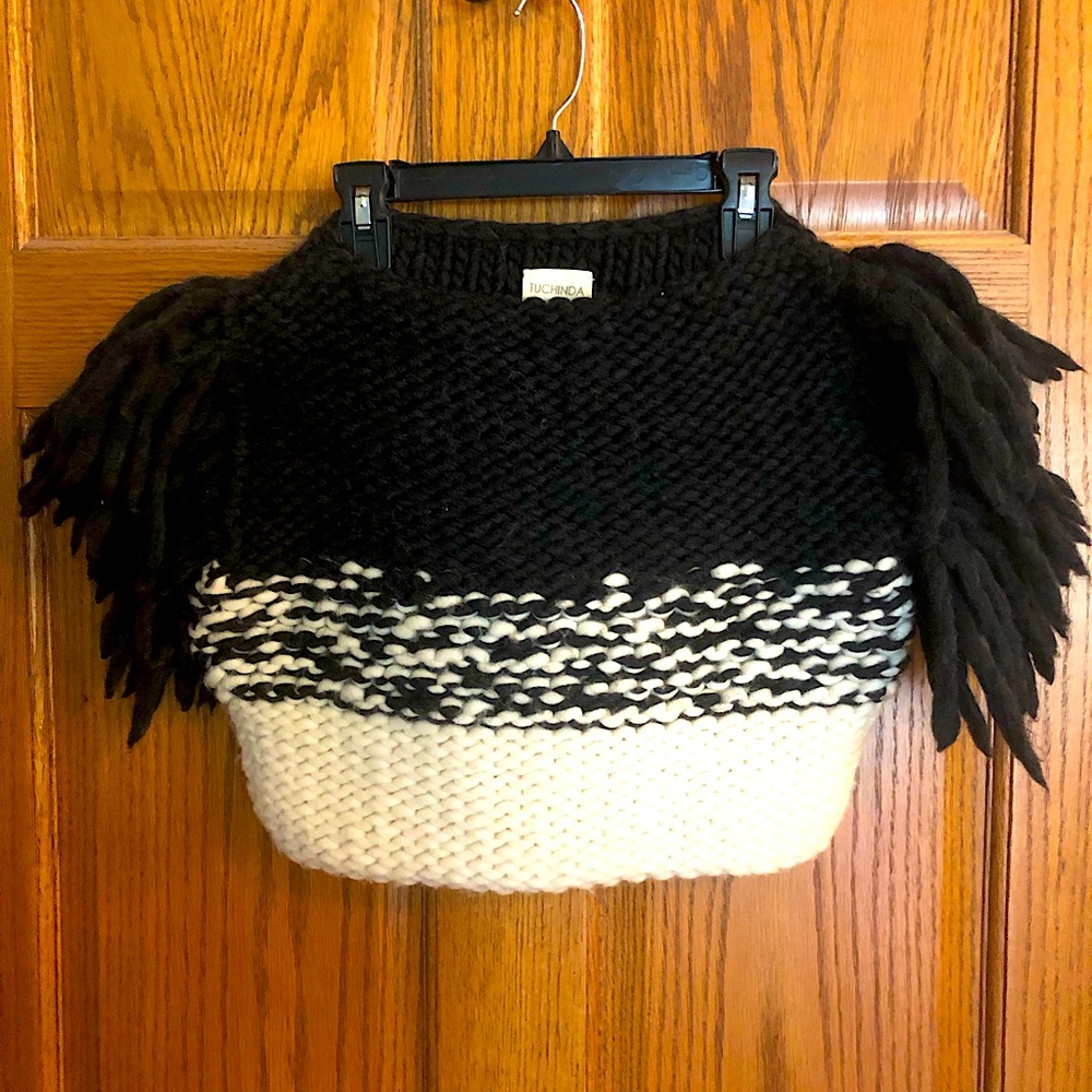 Tuchinda hand knit chunky cropped wool sweater.In excellent like new condition!